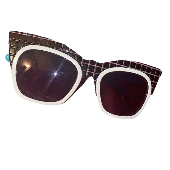Emma Mulholland x Pared Sunglasses The Brat Pack Grid Wave Arms - Picture 1 of 9